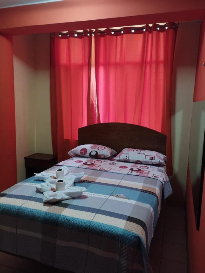 Hostal Corona Lima